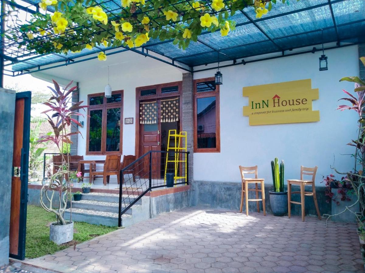 Inn House Homestay Dadapan Eksteriør bilde