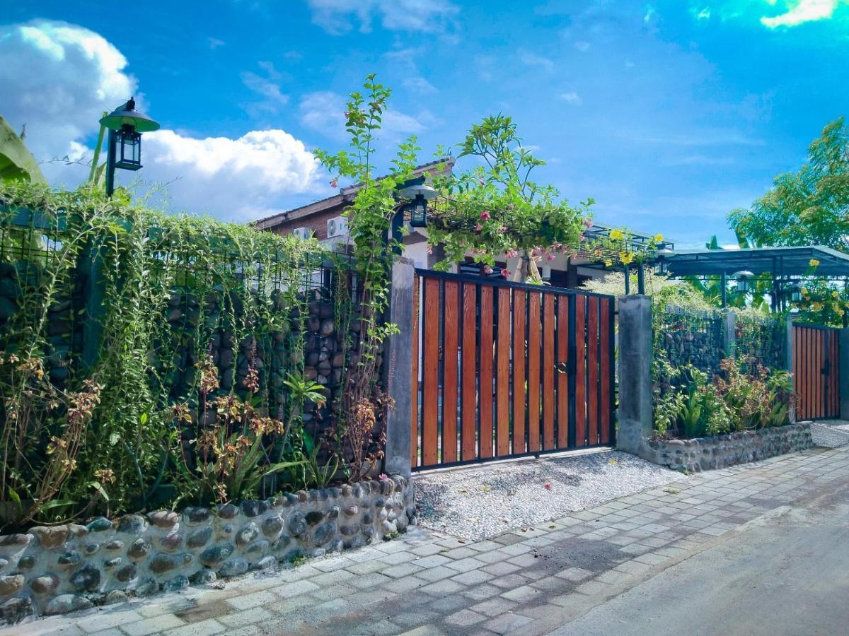 Inn House Homestay Dadapan Eksteriør bilde