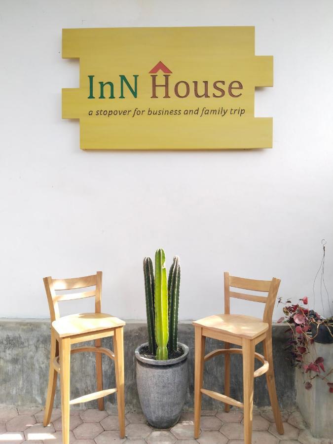 Inn House Homestay Dadapan Eksteriør bilde