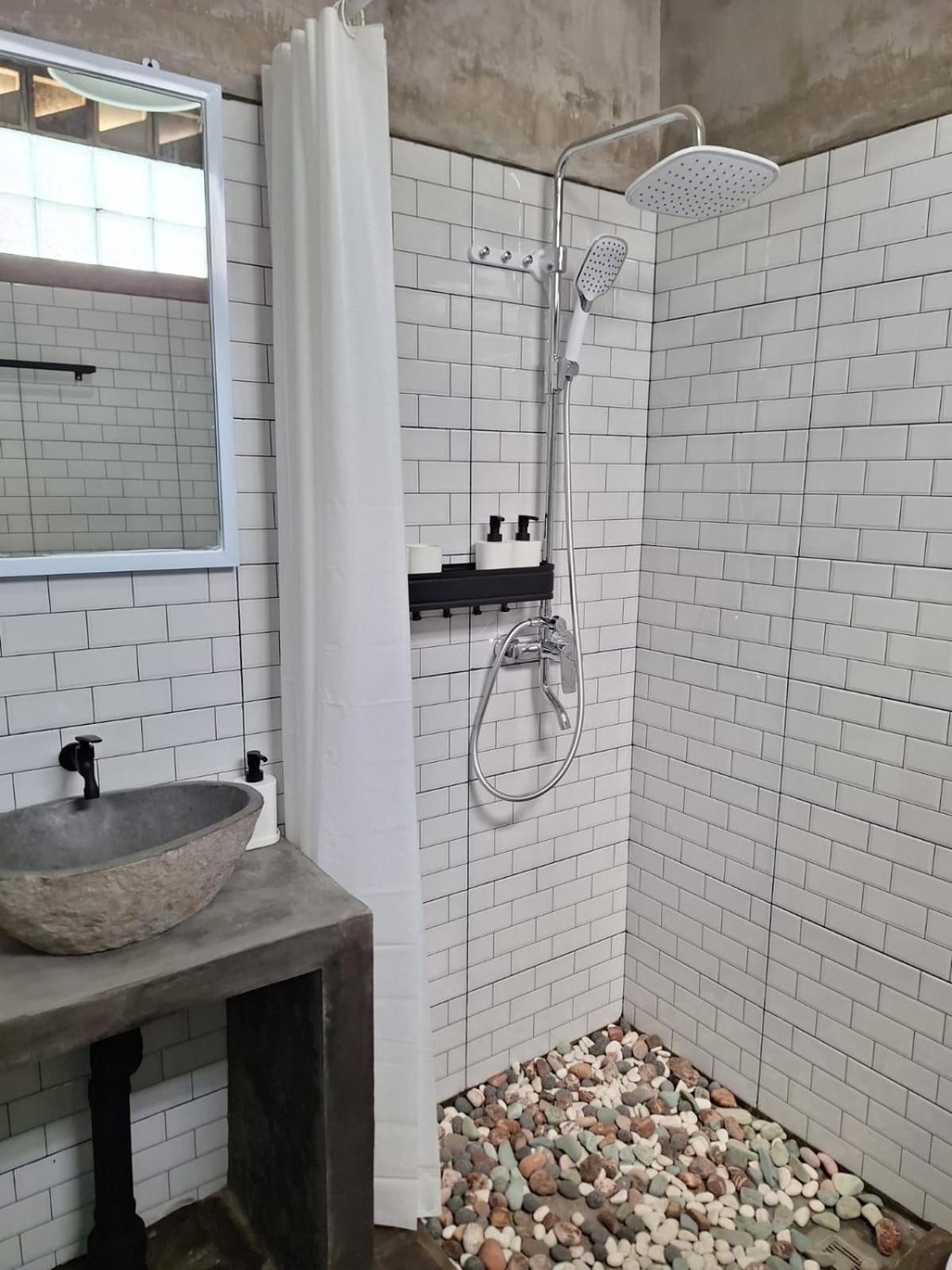 Inn House Homestay Dadapan Eksteriør bilde